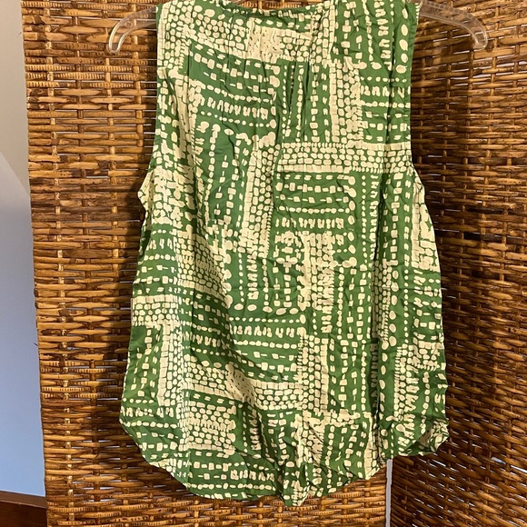 NWT Velvet by Graham & Spencer Zita Abstract Printed Faux Wrap Sleeveles… - Picture 6 of 7